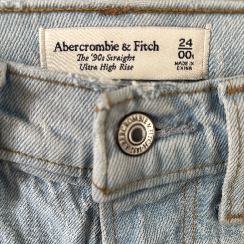 Abercrombie & Fitch High Rise Light Blue Jeans - Picture 2 of 4